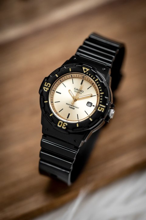 Zegarek Damski Casio LRW-200H-9EVDF + BOX