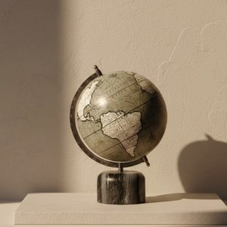 Globus Dekoracyjny na Kamiennej Podstawie 30cm - GLB-68