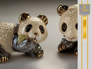 Panda z listkiem